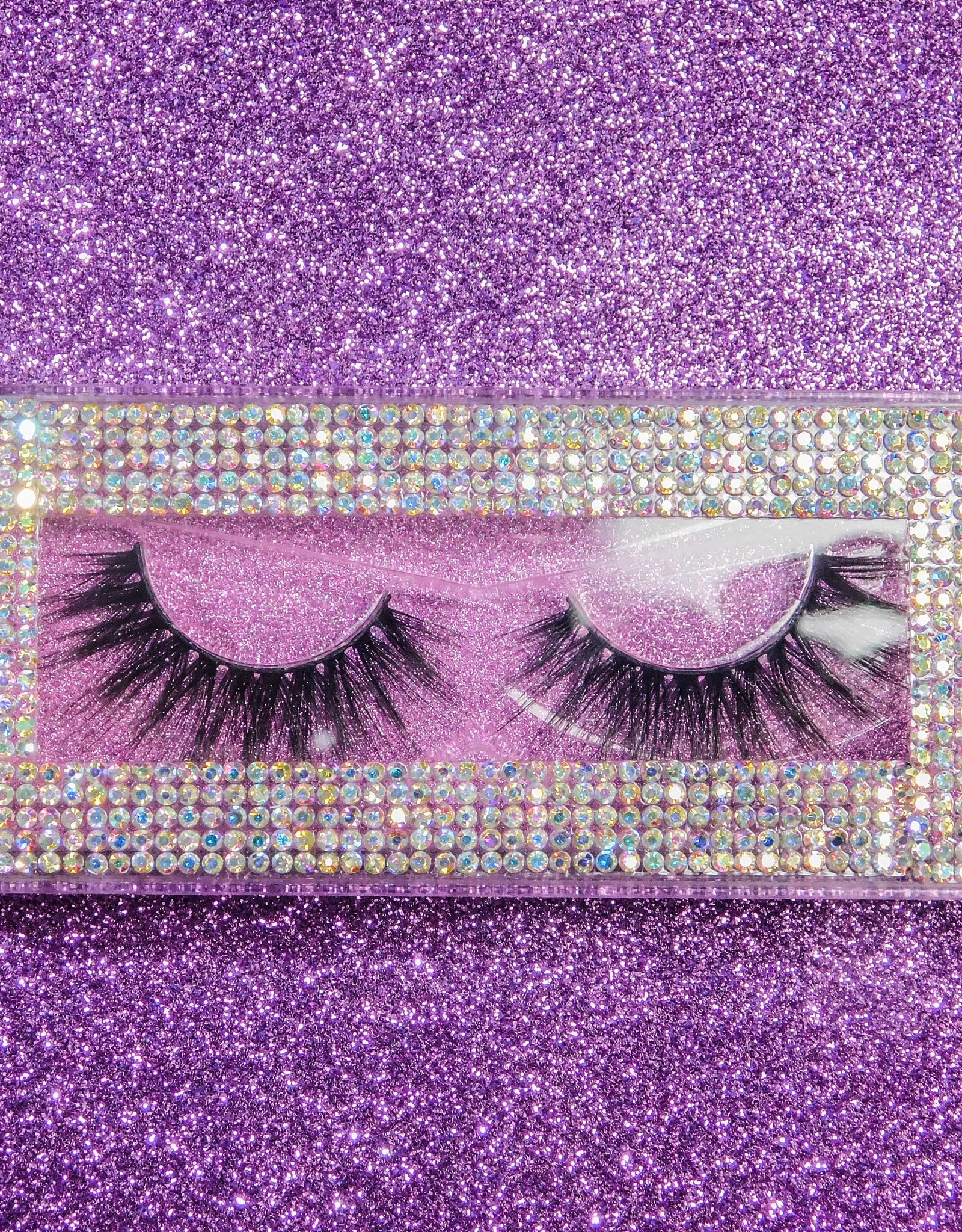 A set of high quality lashes that will make you look amazing, includes different sizes for all of your needs.