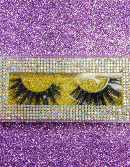 A set of high quality lashes that will make you look amazing, includes different sizes for all of your needs.