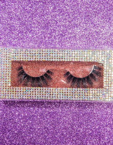 A set of high quality lashes that will make you look amazing, includes different sizes for all of your needs.