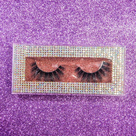 A set of high quality lashes that will make you look amazing, includes different sizes for all of your needs.